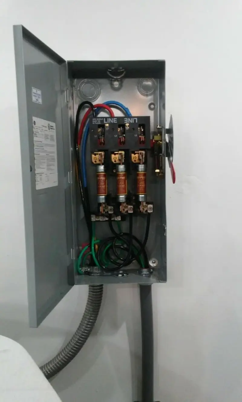 Three-phase disconnect switch installed for Electrical Wiring & Rewiring in Merced